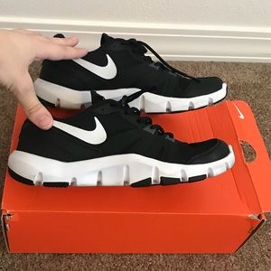 Nike Flex Show TR 4